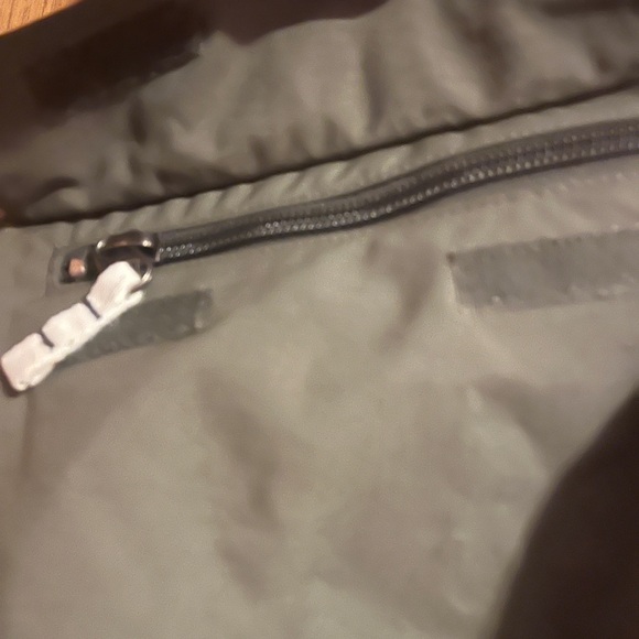 Waterproof snowboarding pants, used only a few times. - Picture 4 of 9